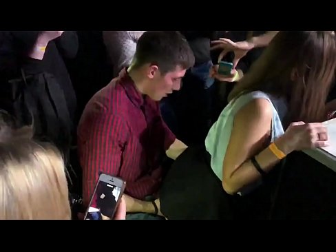 ❤️ Skutečný sex v ruském nočním klubu. Osmnáctiletá ruská dívka v análu a vagíně šuká v nočním klubu. ❌ Porno u cs.hotpornphotos.ru ❌